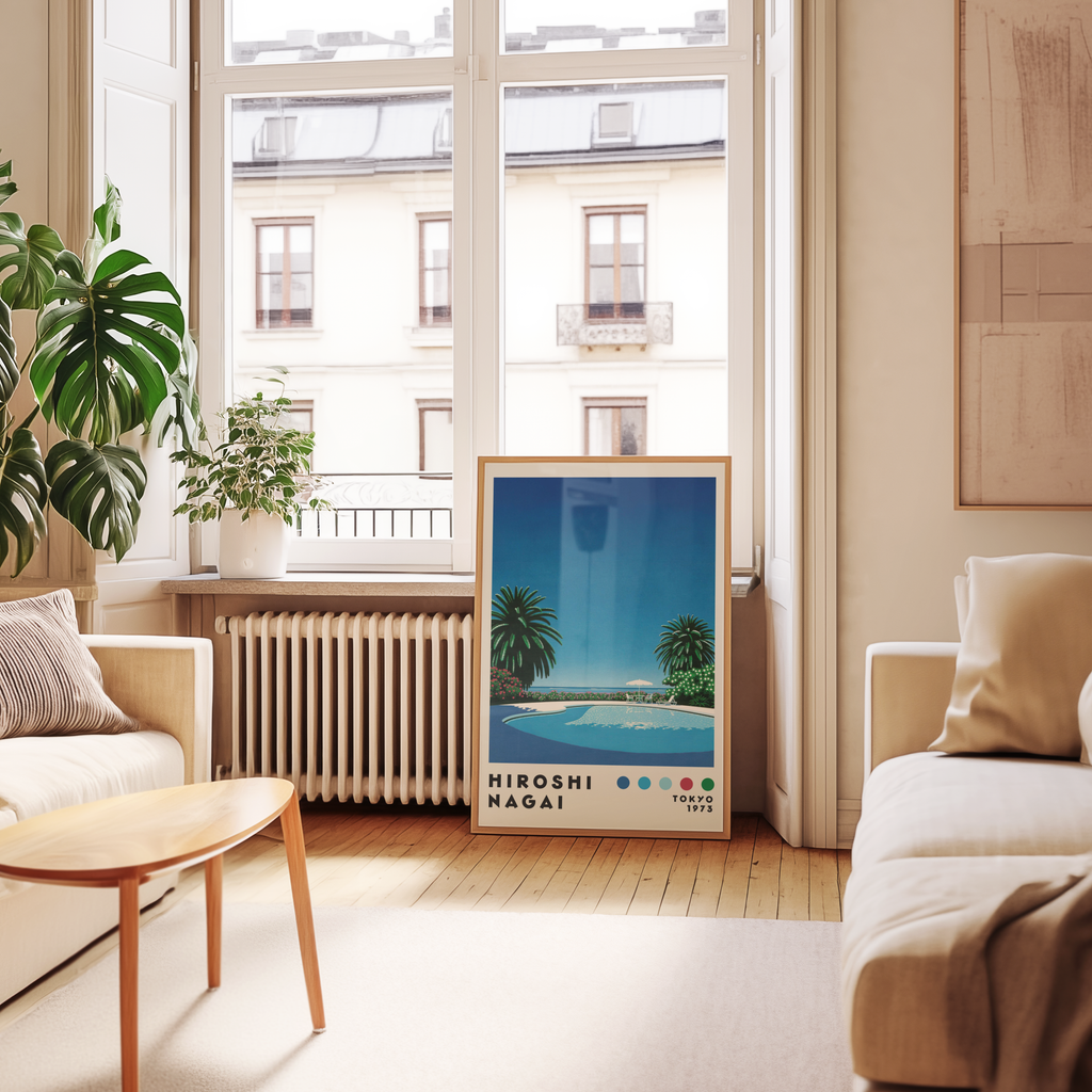 Hiroshi Nagai Seaside Pool poster visualiserad på vägg – från Bozetto i hög kvalitet