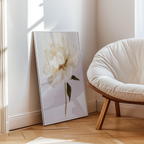 Mockup av Elegant white floral oil affisch på vägg – köp enkelt hos Bozetto i hög kvalitet