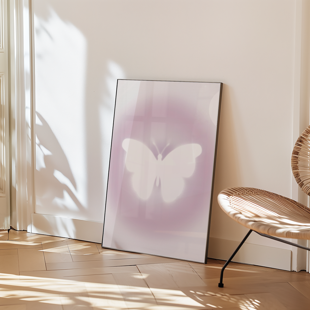 Mockup av Soft Glow Butterfly affisch på vägg – köp enkelt hos Bozetto i hög kvalitet