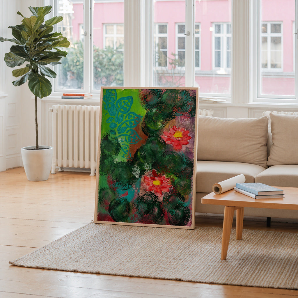 Sonia Tondkar Röda Blommor i Grönt Poster – i rum 3
