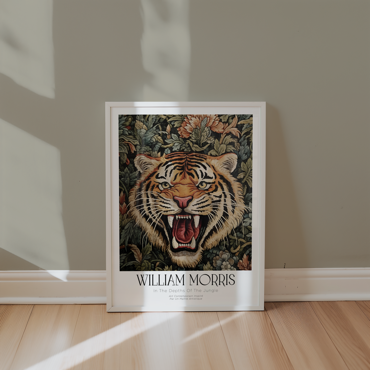 Mockup av William Morris Jungle Tiger affisch på vägg – köp enkelt hos Bozetto i hög kvalitet