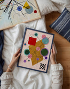 Wassily Kandinsky Red Accent Poster – två posters i rum 1