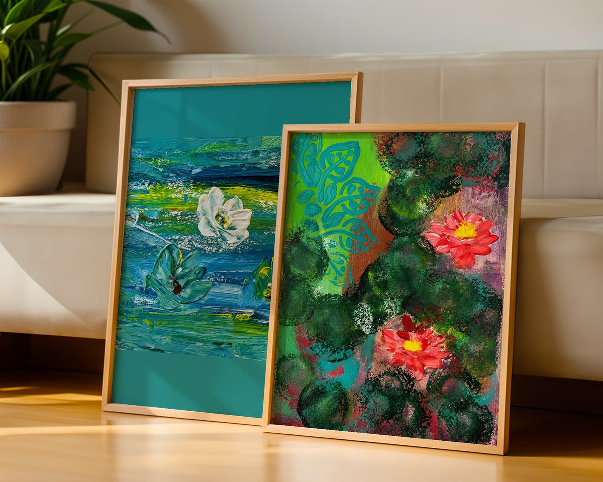 Sonia Tondkar Röda Blommor i Grönt Poster – två posters i rum 3