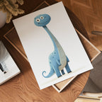 Blue Dino konsttryck på vit bakgrund – elegant Bozetto affisch för hemmet i hög tryckkvalitet