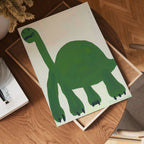 Happy Green Dino poster visad rakt fram – Bozetto affisch i hög tryckkvalitet i hög tryckkvalitet