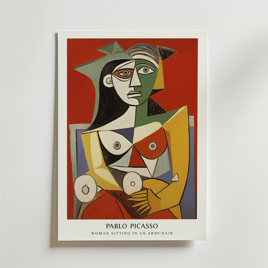 Picasso Woman Sitting In Armchair Poster by Bozetto är en kubistisk konst ikon med ett abstrakt, geometriskt porträtt i starka färger och slående rött, som fångar stark kvinnlig närvaro.