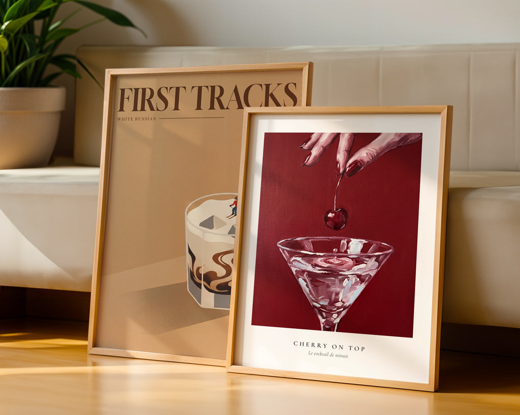 Velvet Cherry Drop Poster – två posters i rum 3