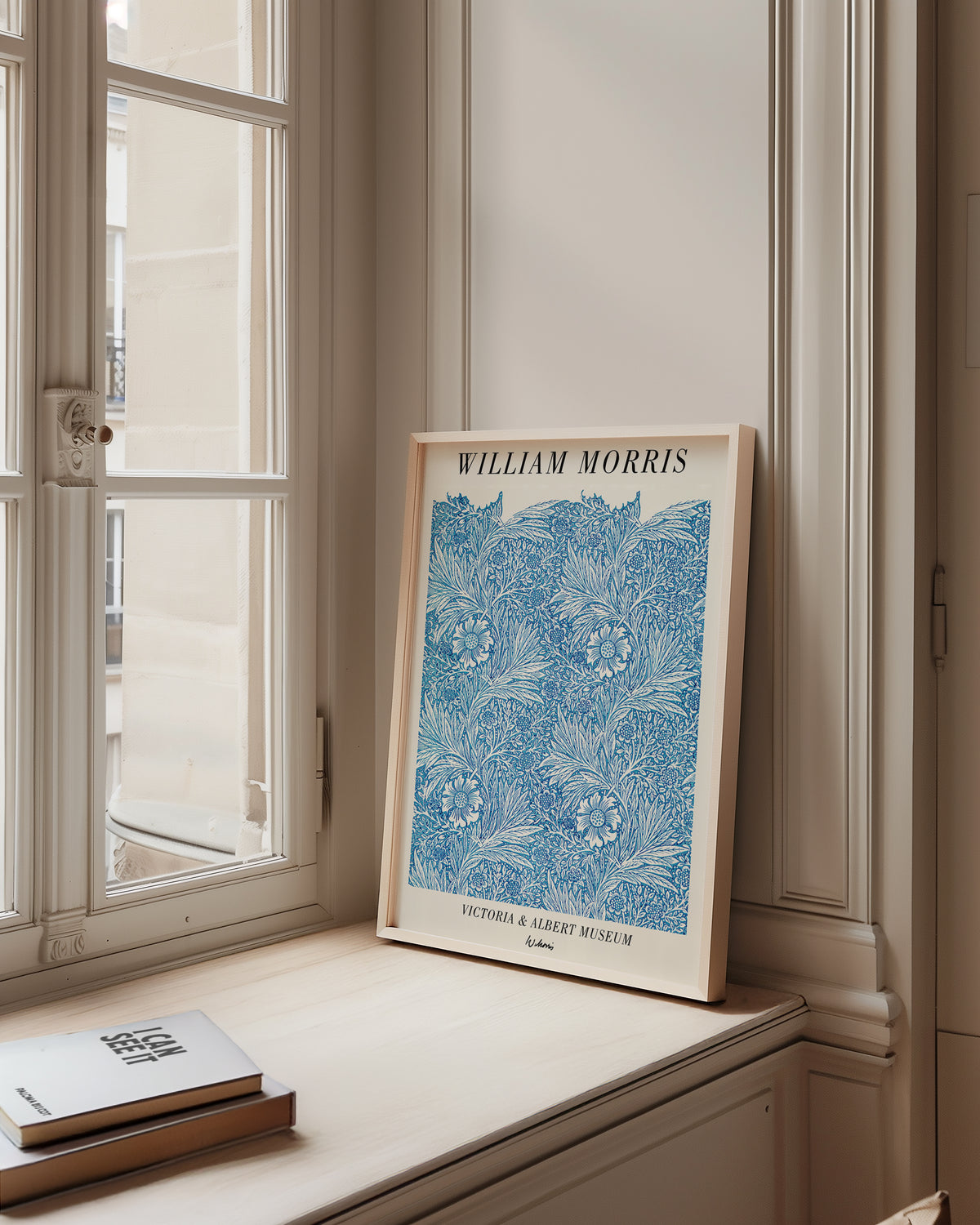 Mockup av William Morris Victoria & affisch på vägg – köp enkelt hos Bozetto i hög kvalitet