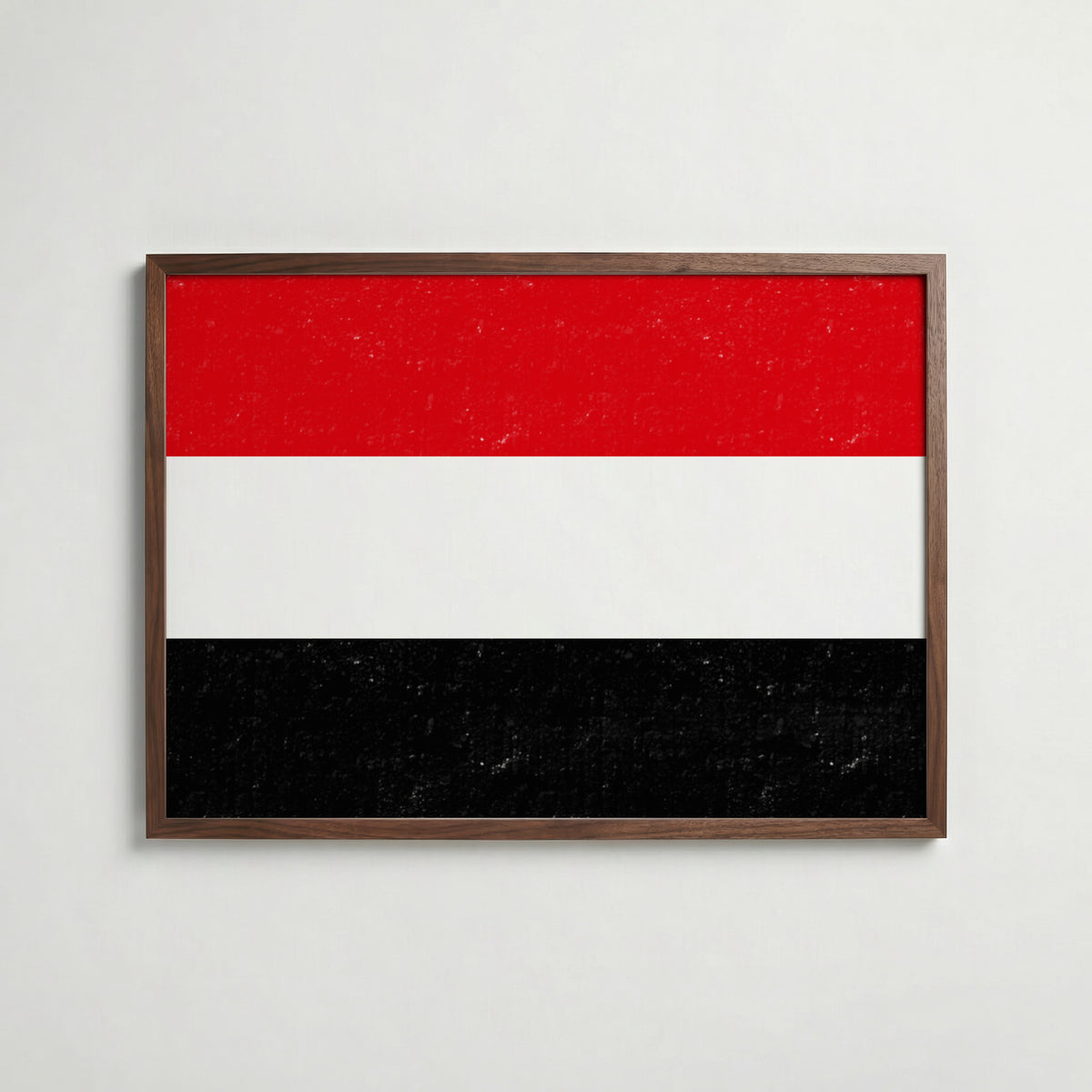 Yemen National Flag Poster i valnötsram – varm konstaffisch för hemmet från Bozetto