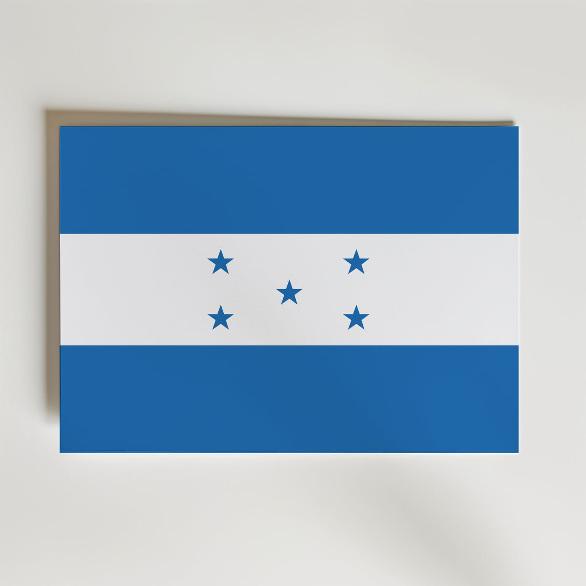 Honduras National Flag Poster – modern konst och stilren konsttryck för hemmet hos Bozetto