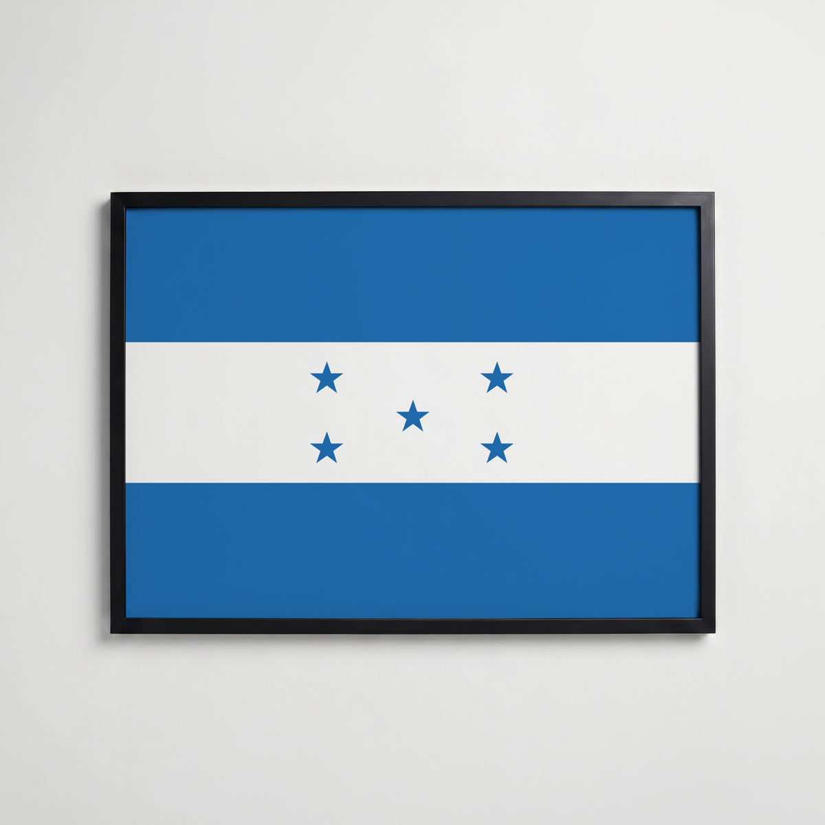 Honduras National Flag Poster i svart ram – stilren konsttryck som väggdekor från Bozetto