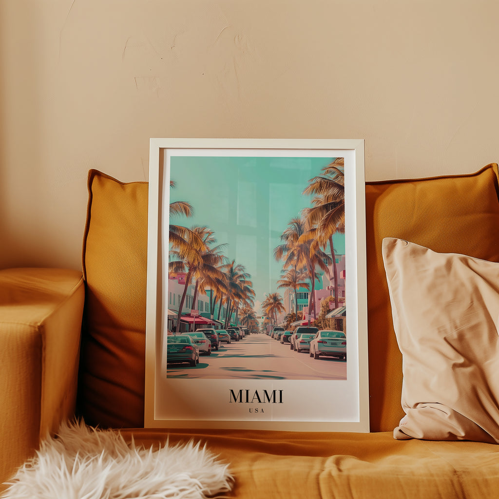 Väggmockup av The Miami affisch på ljus tegelvägg – Bozetto konsttryck i hög tryckkvalitet