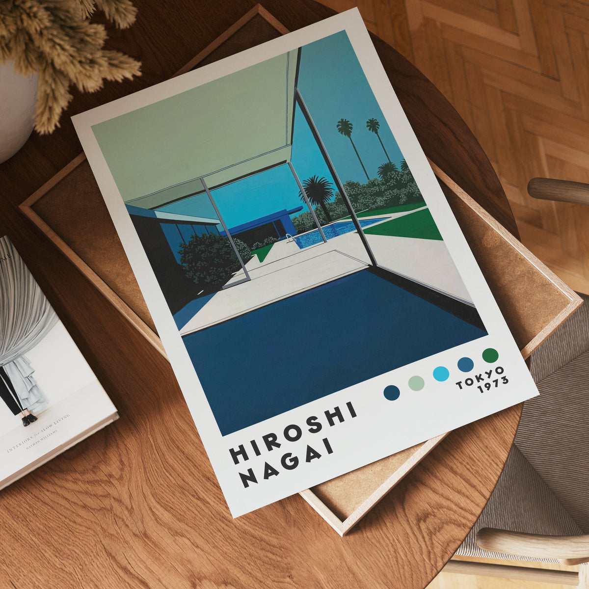 Väggmockup med Hiroshi Nagai Poolside – köp enkelt hos Bozetto affisch i hög kvalitet