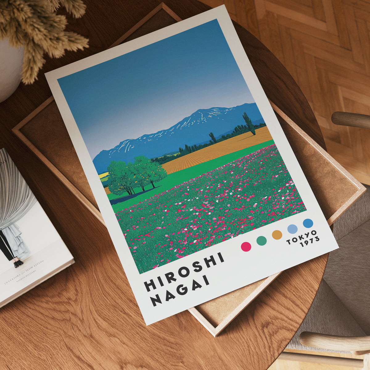 Väggmockup med Hiroshi Nagai Meadow Horizon – köp enkelt hos Bozetto affisch i hög kvalitet