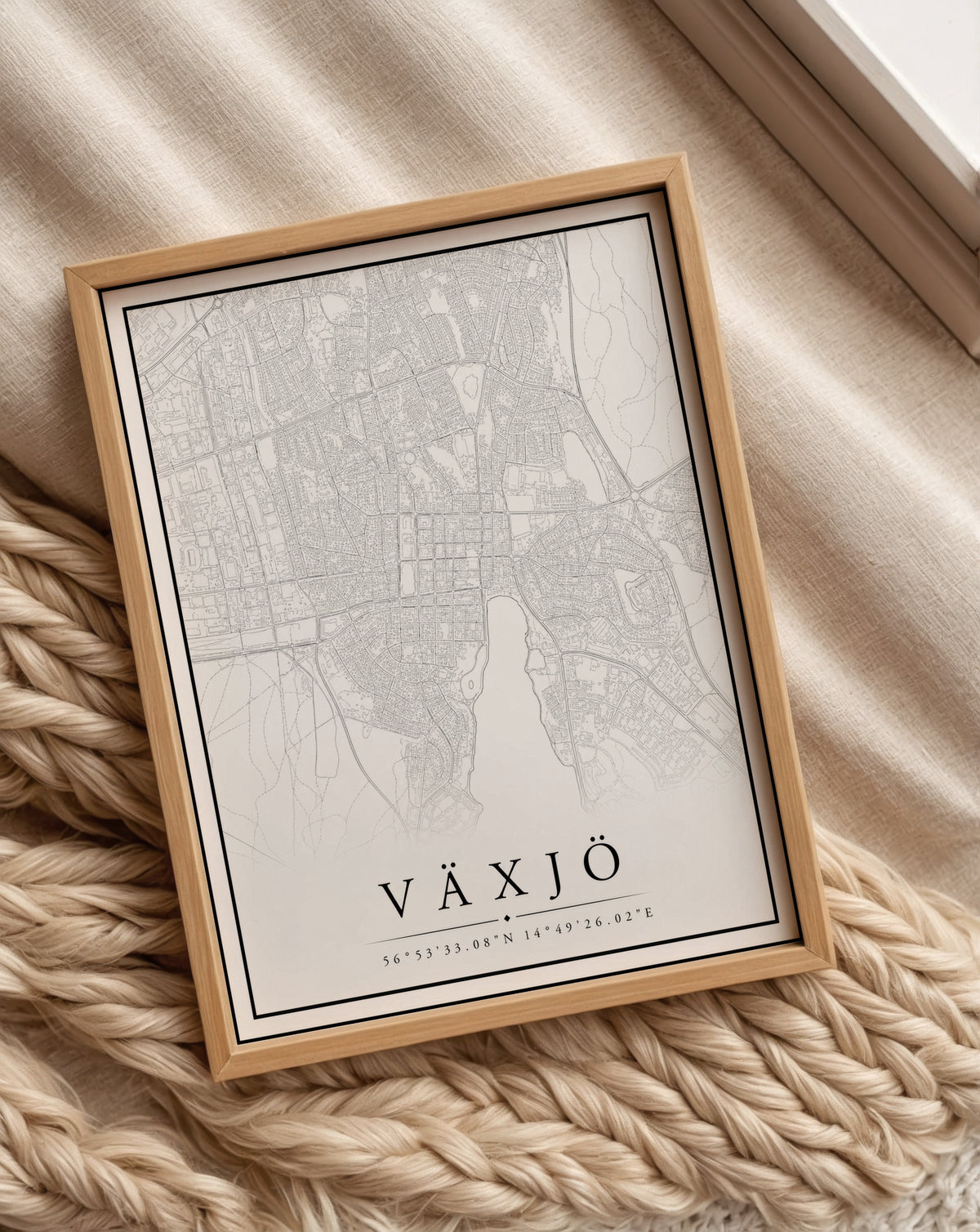 Växjö Karta poster i stilrent hem med modern inredning – köp enkelt hos Bozetto i hög kvalitet