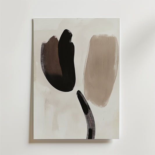 Monochrome Flow Poster från Bozetto har tre stora, organiska penseldrag i svart, brunt och beige som blandas mjukt mot en vit bakgrund. Postern är tryckt på matt premiumpapper och har en lugnande, modern och minimalistisk look.