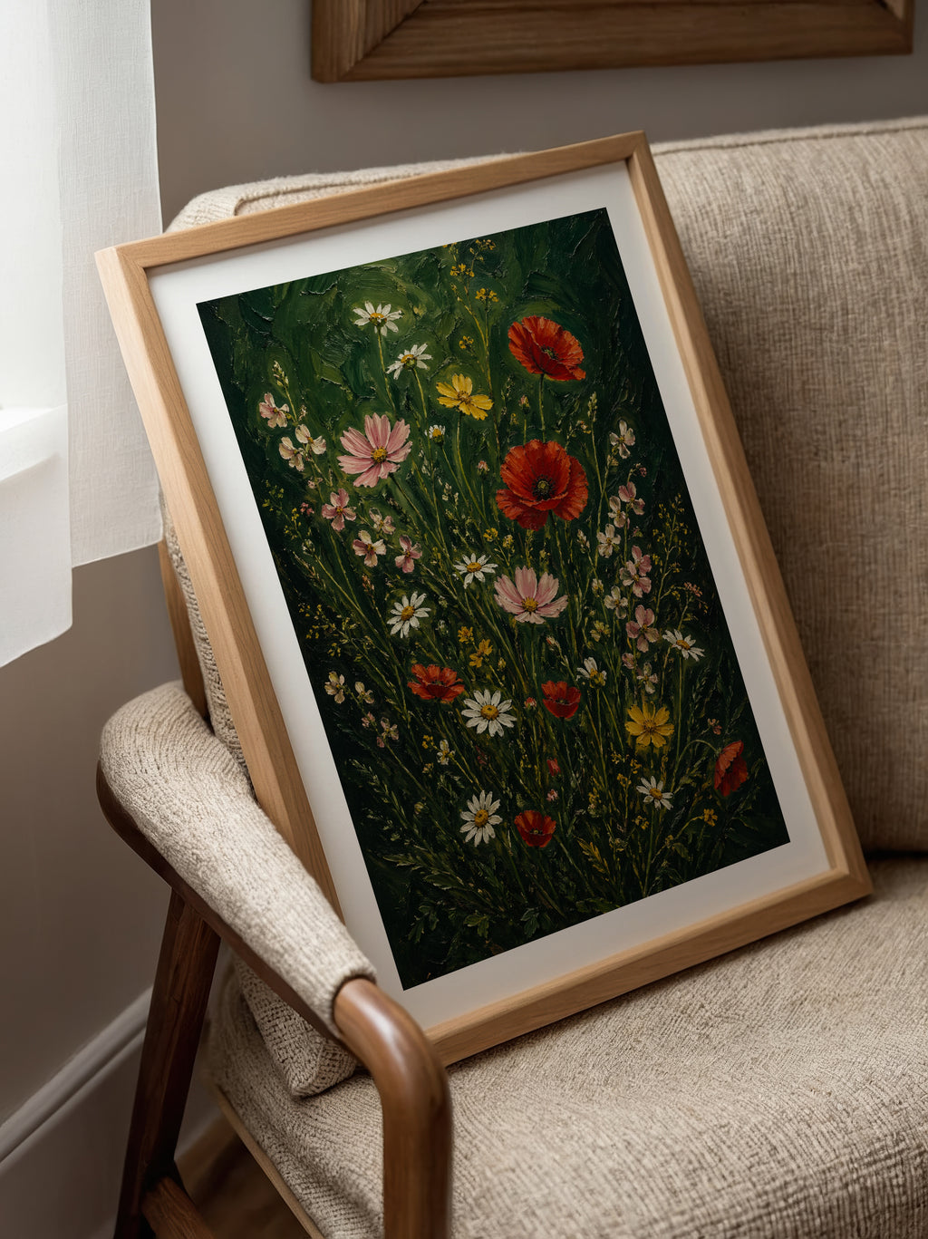 Wildflower Meadow affisch i ljust minimalistiskt vardagsrum – köp enkelt hos Bozetto