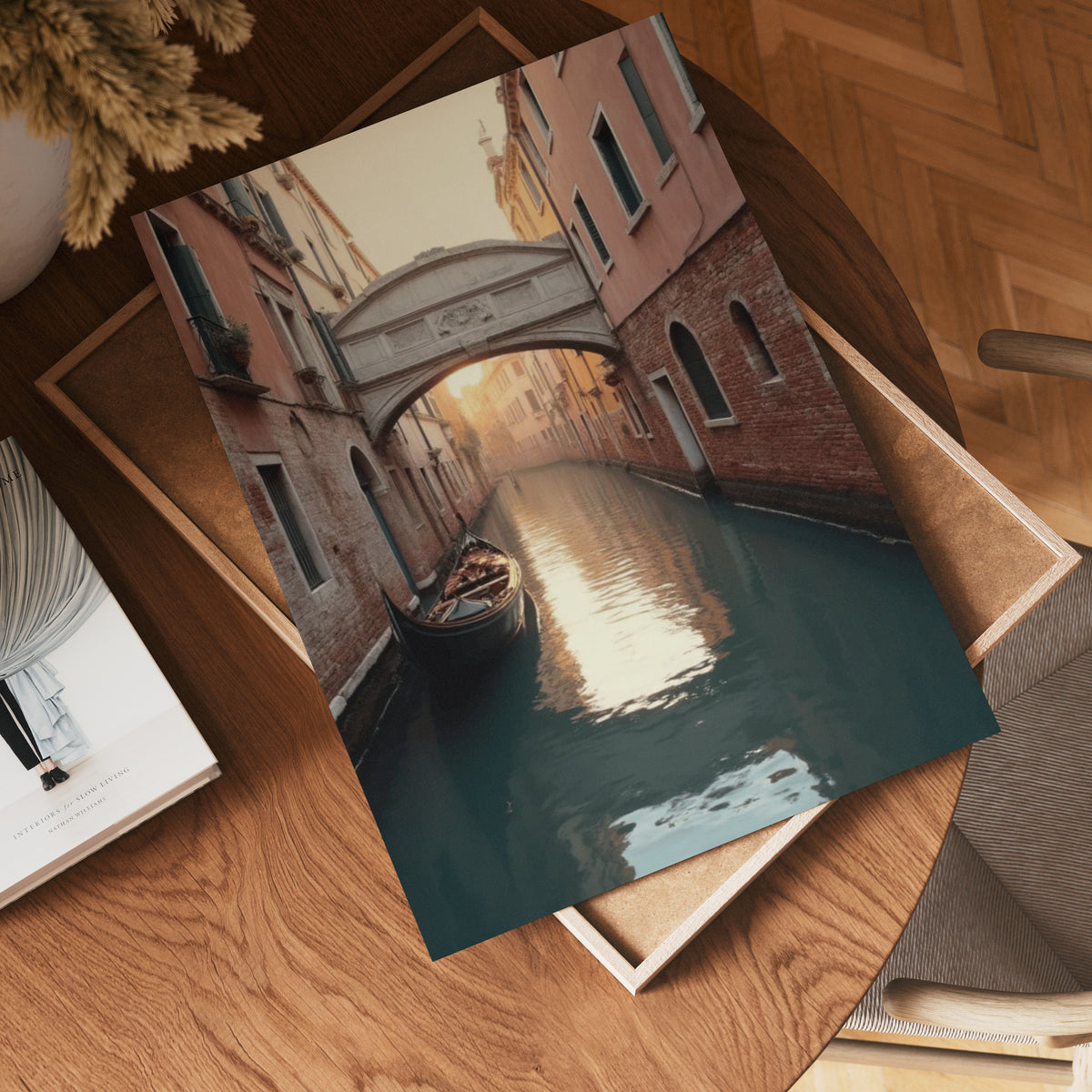 Venetian Tranquility poster visad rakt fram – Bozetto affisch i hög tryckkvalitet