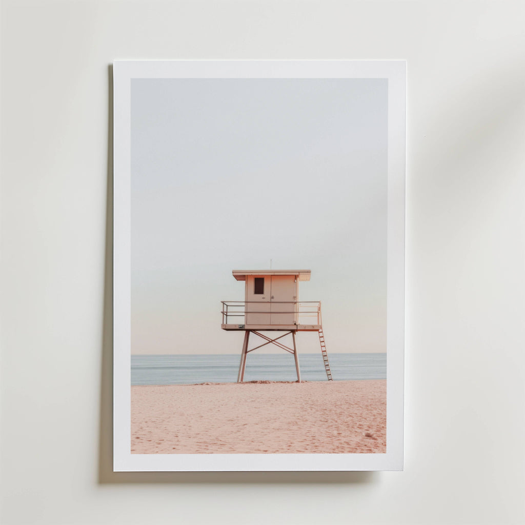 Coastal Watchtower – stilfullt konsttryck från Bozetto, tryckt på matt finpapper