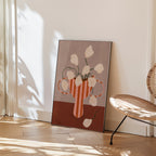 Languid Bloom affisch i ljust minimalistiskt vardagsrum – köp enkelt hos Bozetto