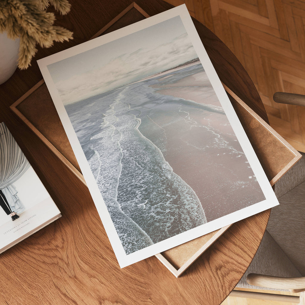 Coastal Horizon Calm poster visad rakt fram – Bozetto affisch i hög tryckkvalitet