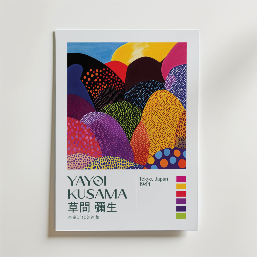 Mockup av Yayoi Kusama Vibrant affisch på vägg – köp enkelt hos Bozetto i hög kvalitet