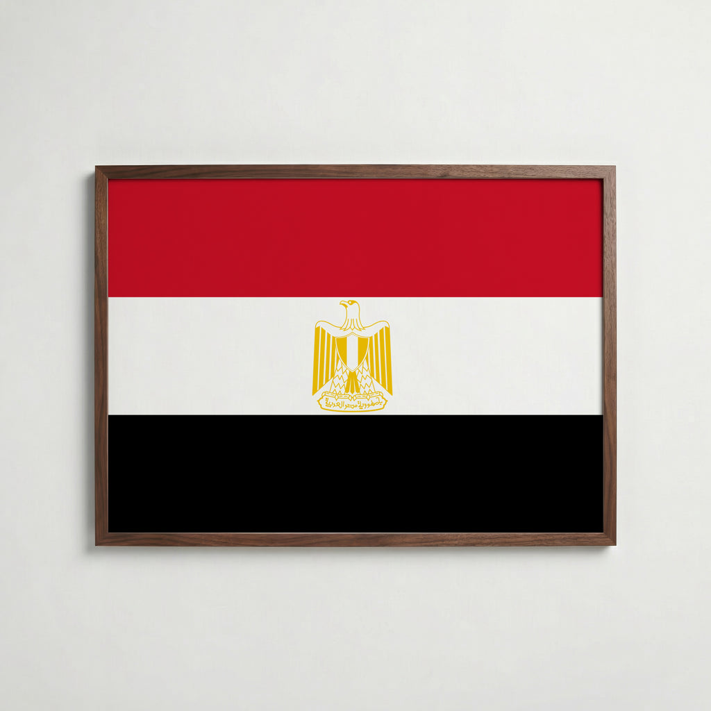 Egypt National Flag Poster i valnötsram – varm konstaffisch för hemmet från Bozetto