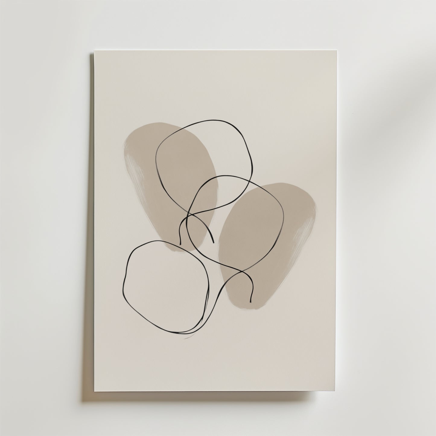 Linear Harmony Poster by Bozetto har minimalistisk abstrakt konst med två mjuka beige former och tre överlappande svarta linjeslingor, tryckt på premiumpapper för en lyxig matt finish.