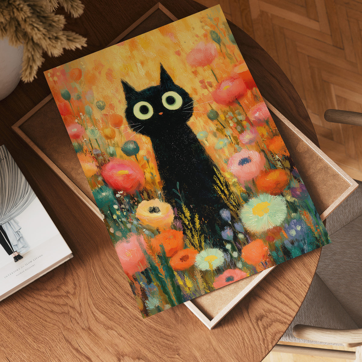 Midnight Bloom Cat affisch på vit bakgrund – köp enkelt hos Bozetto i hög kvalitet