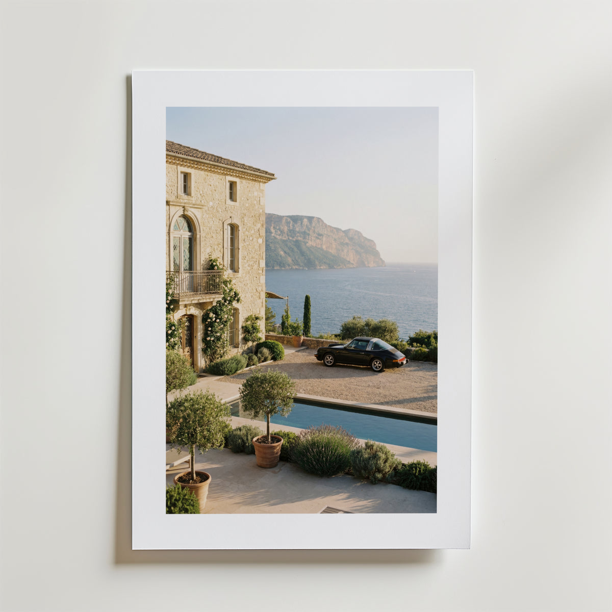 Riviera Grand Escape – stilfullt konsttryck från Bozetto, tryckt på matt finpapper