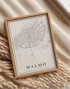 Malmö Karta poster i stilrent hem med modern inredning – köp enkelt hos Bozetto i hög kvalitet