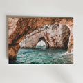 Coastal Cave Passage – stilfullt konsttryck från Bozetto, tryckt på matt finpapper