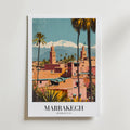 Marrakech Beneath The Atlas – stilfullt konsttryck från Bozetto, tryckt på matt finpapper