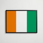 Ivory Coast National Flag Poster i svart ram – stilren konsttryck som väggdekor från Bozetto