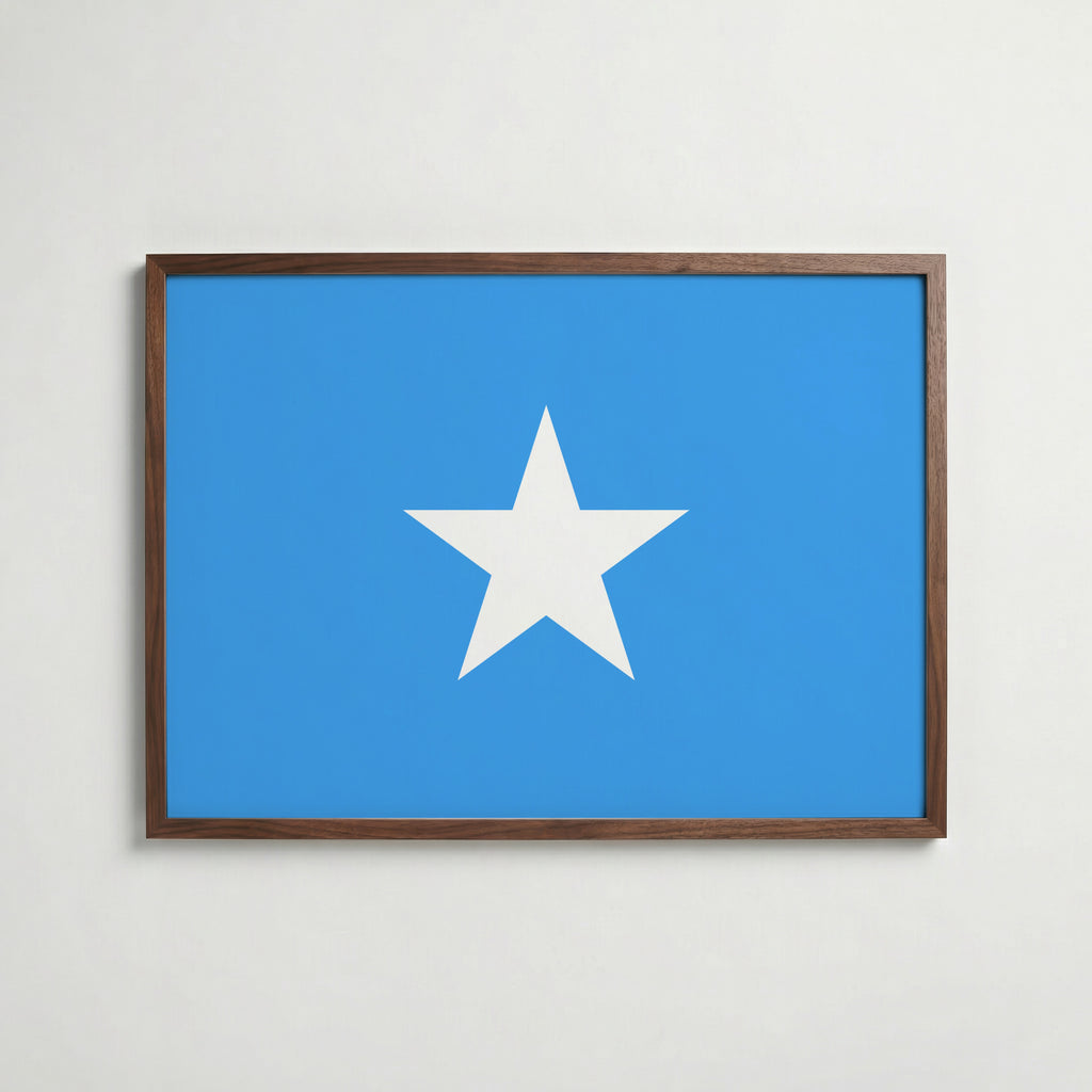 Somalia National Flag Poster i valnötsram – varm konstaffisch för hemmet från Bozetto