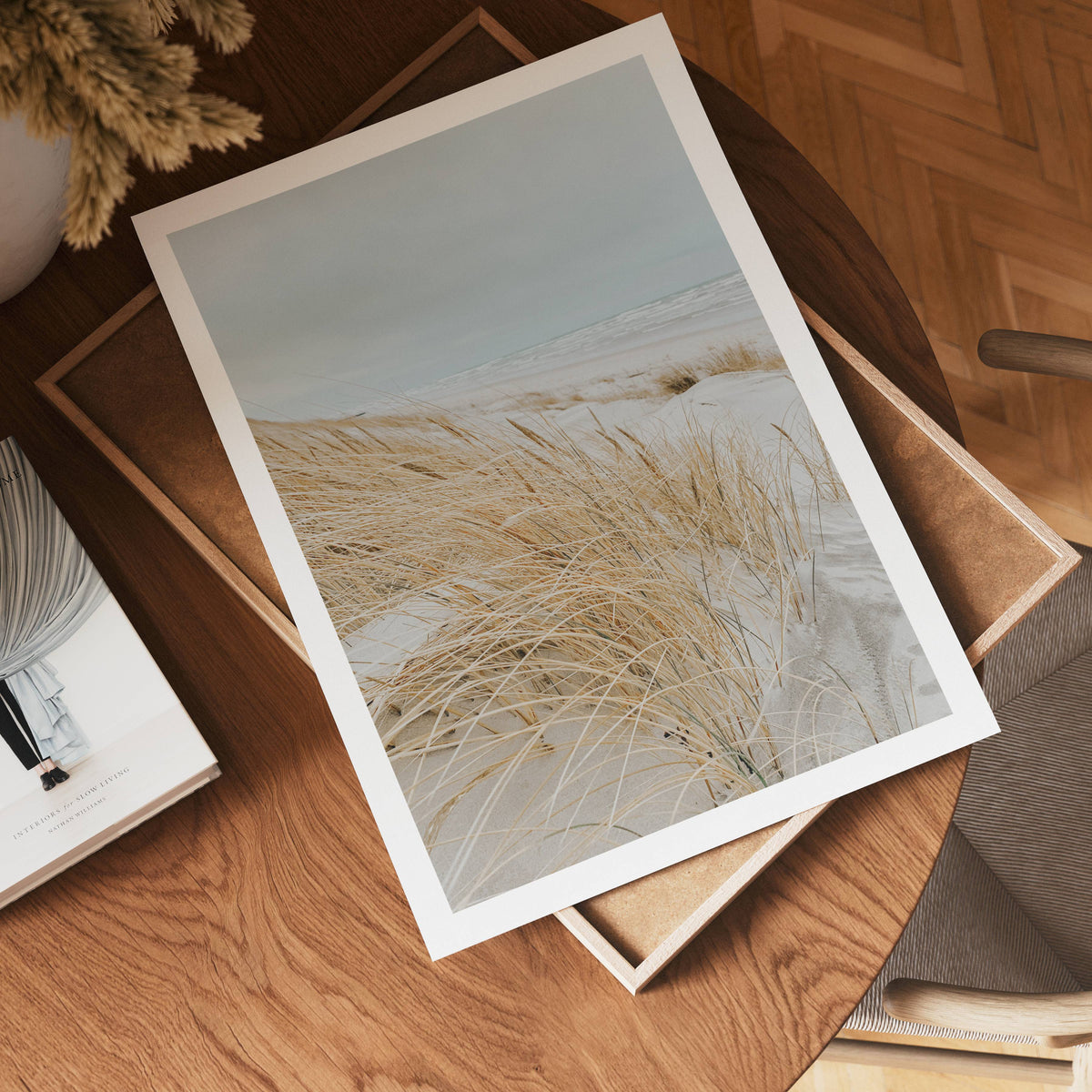 Windy Coast Dunes poster visad rakt fram – Bozetto affisch i hög tryckkvalitet i hög tryckkvalitet