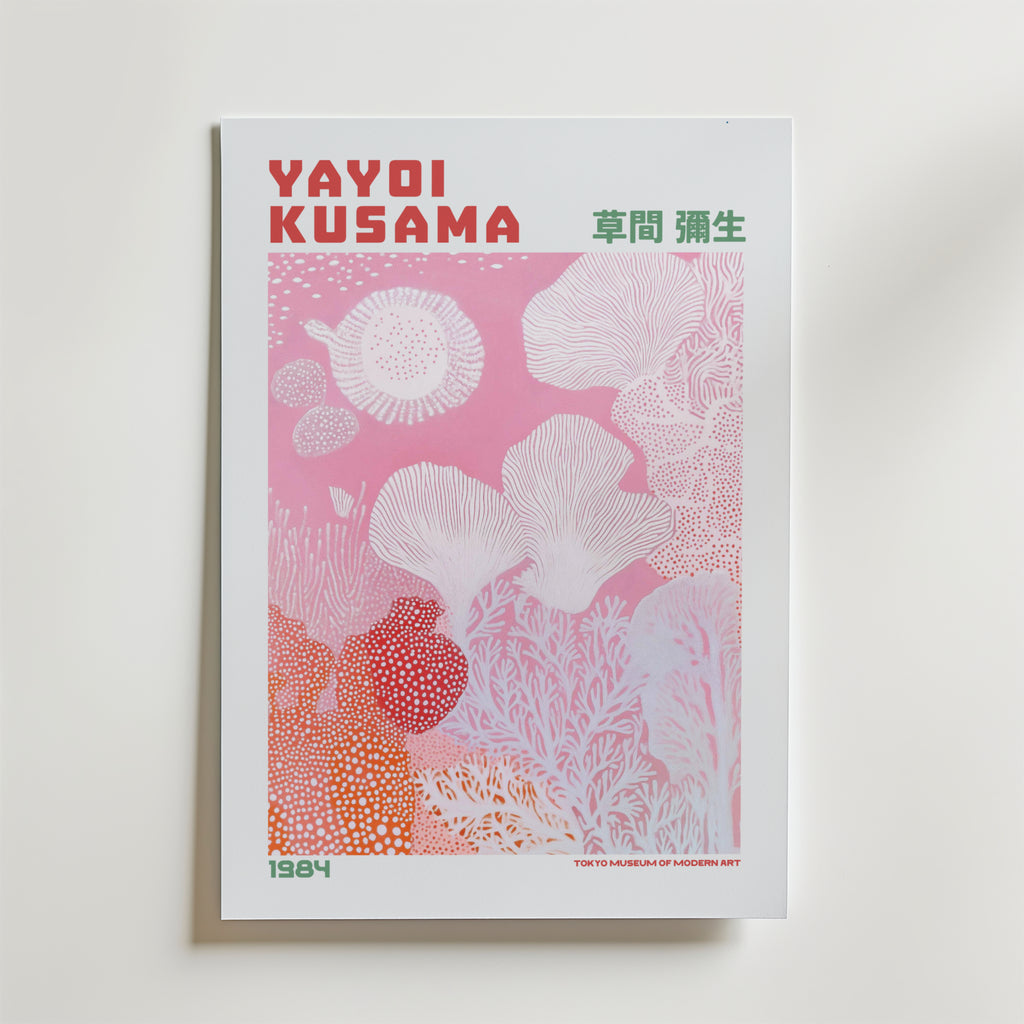 Mockup av Yayoi Kusama Coral of affisch på vägg – köp enkelt hos Bozetto i hög kvalitet