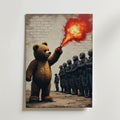Teddy Bear Flamethrower – stilfullt konsttryck från Bozetto, tryckt på matt finpapper