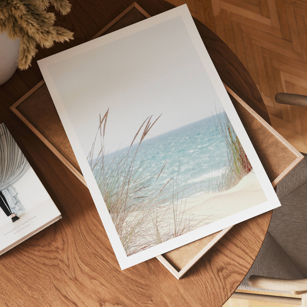Coastal Breeze Dunes poster visad rakt fram – Bozetto affisch i hög tryckkvalitet