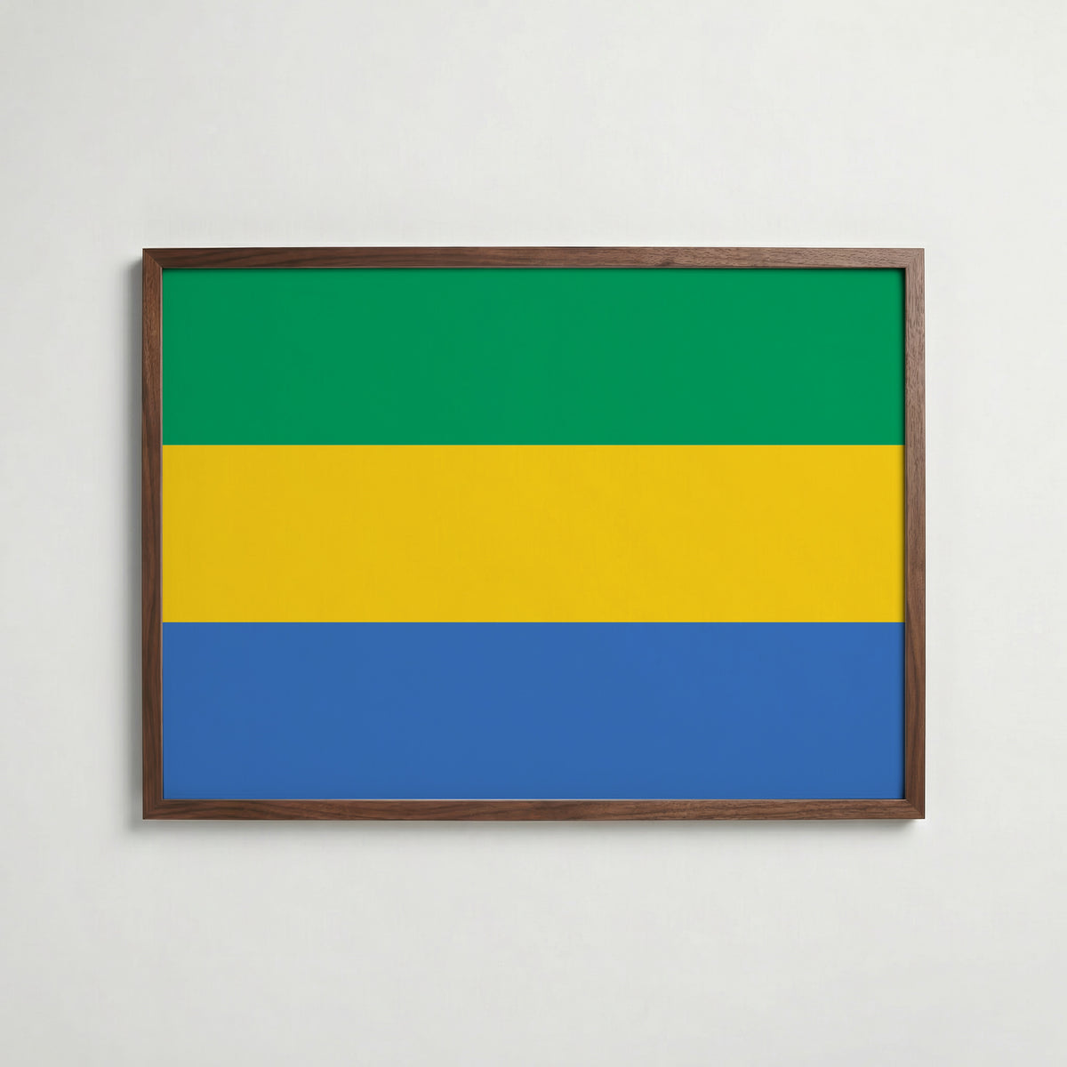 Gabon National Flag Poster i valnötsram – varm konstaffisch för hemmet från Bozetto