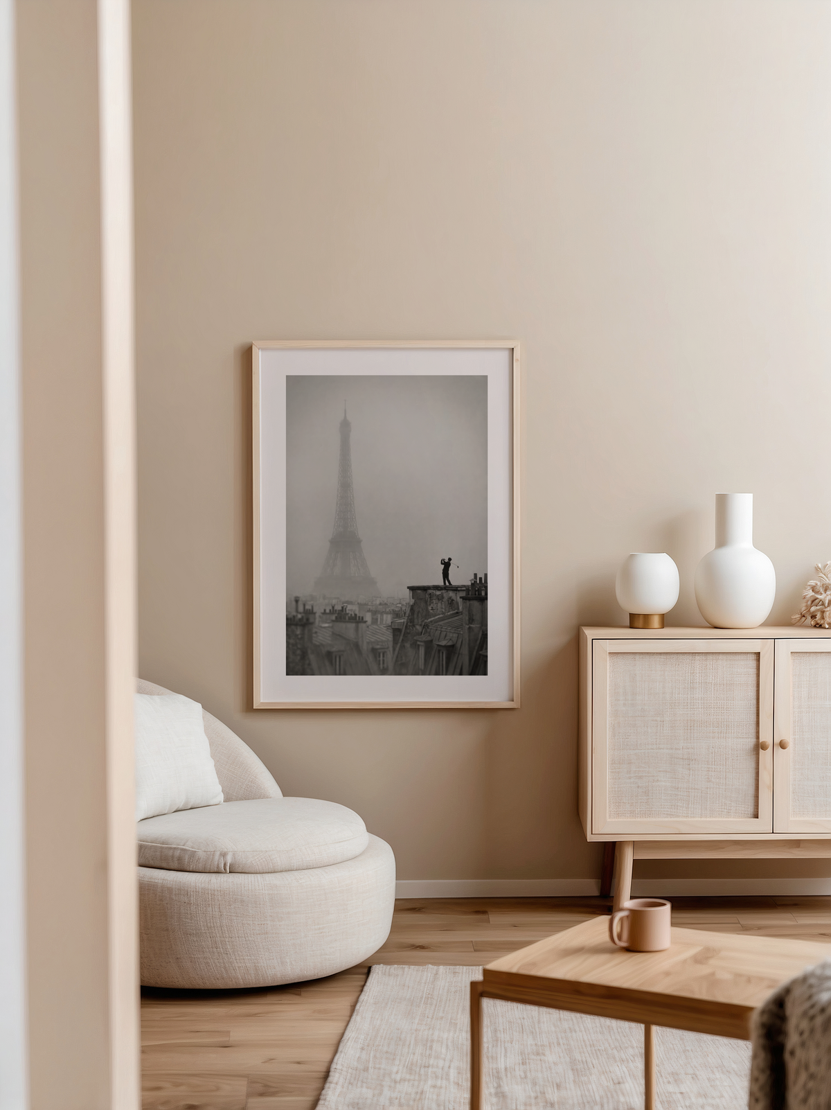 Mockup av Parisian Fog Prestige affisch på vägg – köp enkelt hos Bozetto i hög kvalitet