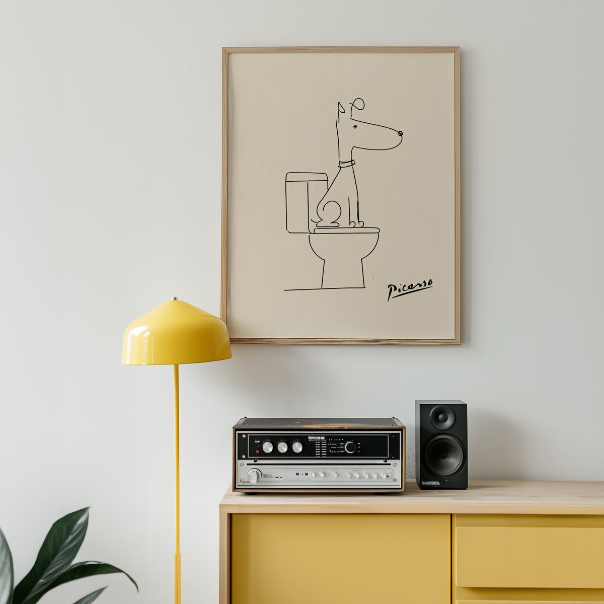 Pablo Picasso Whispering affisch i ljust minimalistiskt vardagsrum – köp enkelt hos Bozetto