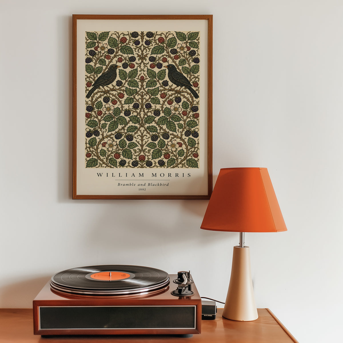 Bramble and Blackbird William affisch i modernt hem med designer-möbler och stil – Bozetto