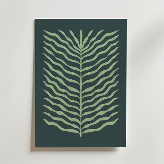 Bozetto Green Leaf Flow Poster har en minimalistisk, stiliserad grön ormbunke med vågiga blad på en mörkgrön bakgrund som ger en modern grafisk stil och naturlig balans till din vita vägg.