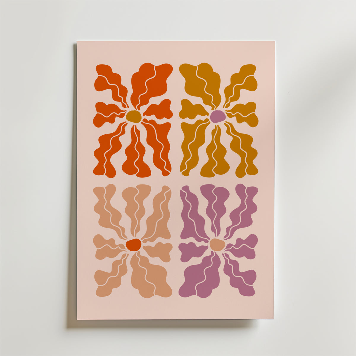 Petal Variations – stilfullt konsttryck från Bozetto, tryckt på matt finpapper i hög tryckkvalitet