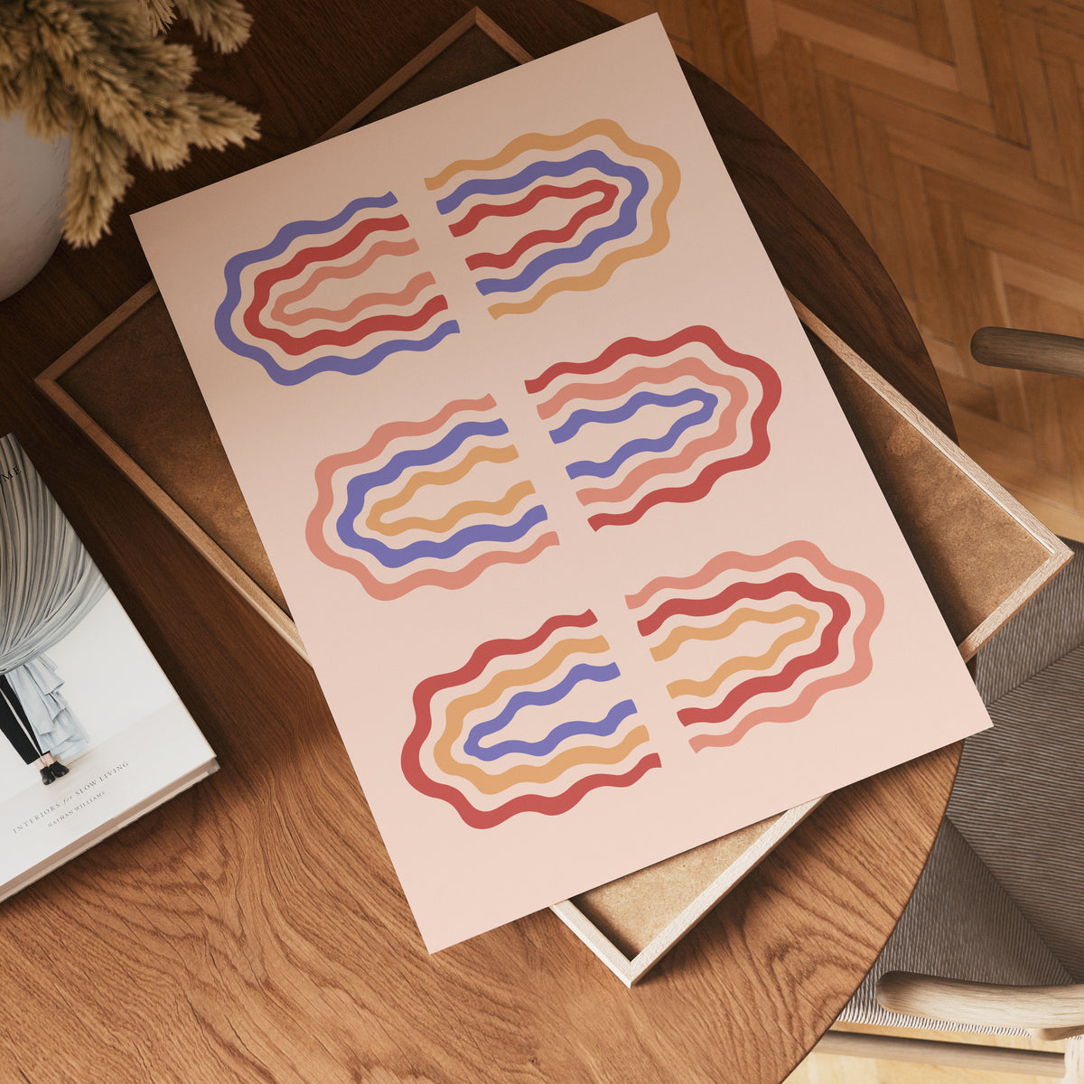 Wavy Symmetry Pink poster visad rakt fram – Bozetto affisch i hög tryckkvalitet i hög tryckkvalitet