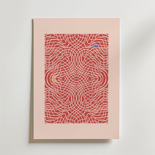 Postern Bozetto Red Hypnotic Waves har vågiga vita linjer i ett symmetriskt mönster på en röd yta med gula och blå inslag, inramad med en ljusrosa matta - perfekt för modern inredning med röda toner.