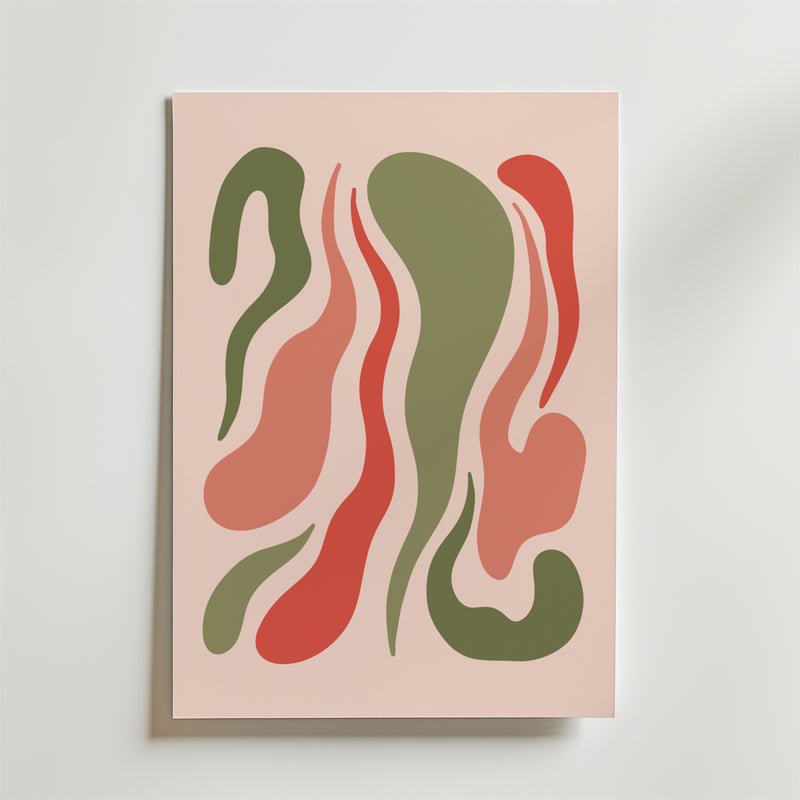 Postern Organic Waves in Earth Tones Poster från Bozetto har olivgröna och dämpat röda organiska former med vågiga linjer på en beige bakgrund, vilket skapar en harmonisk atmosfär med vackra jordtoner.