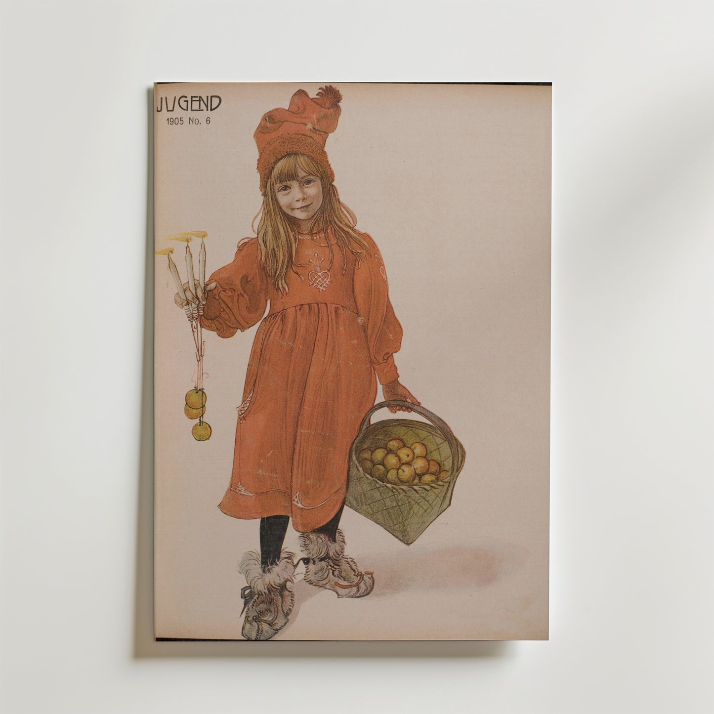 Bozetto Carl Larsson Brita as Iduna Poster visar en ung flicka i orange klänning och hatt med en korg äpplen och en leksakspinne, inspirerad av nordisk konst. "JUGEND 1905 No. 6" står det i övre vänstra hörnet.
