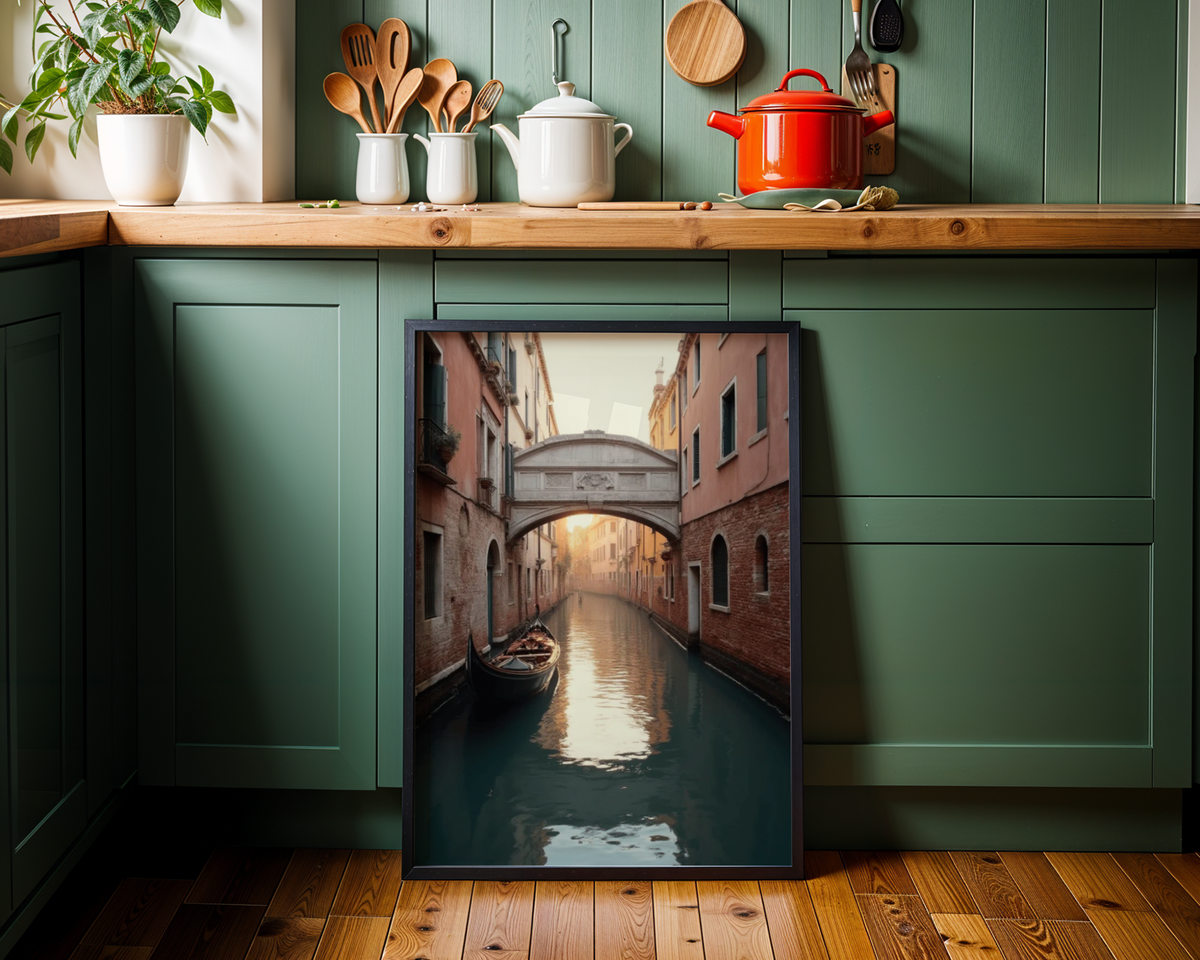 Mockup av Venetian Tranquility affisch på vägg – köp enkelt hos Bozetto i hög kvalitet